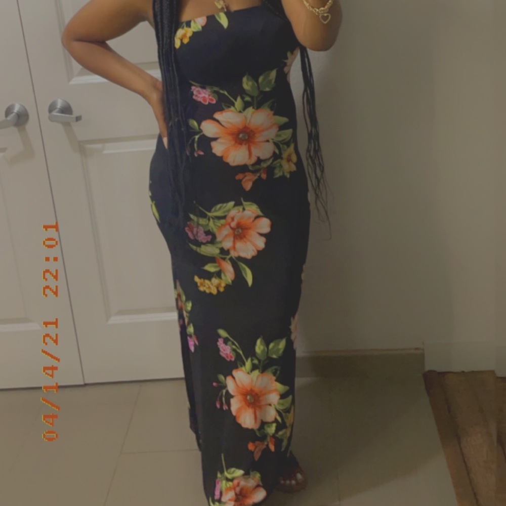 Black Maxi Dress with Flowers 😍😍🌸